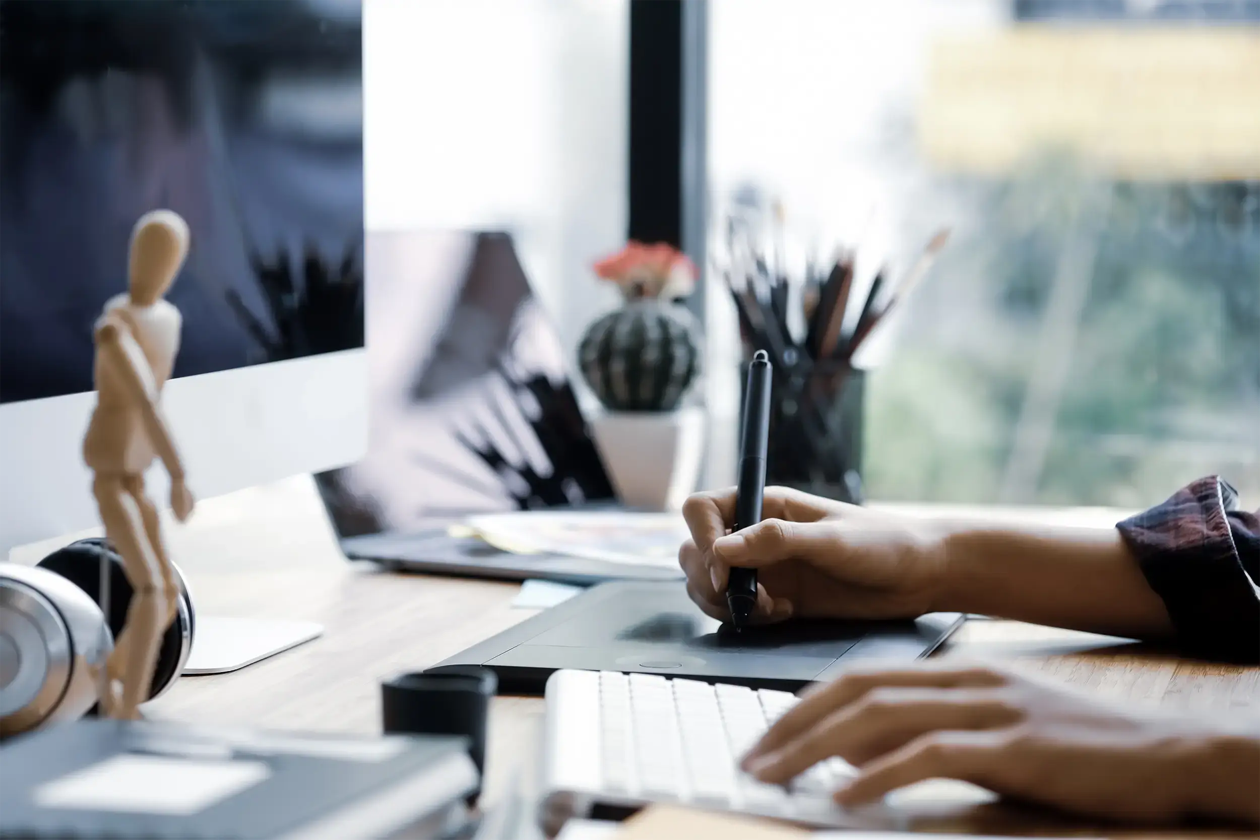 Featured image for “Hvad er forskellen på et logo og en visuel identitet?”