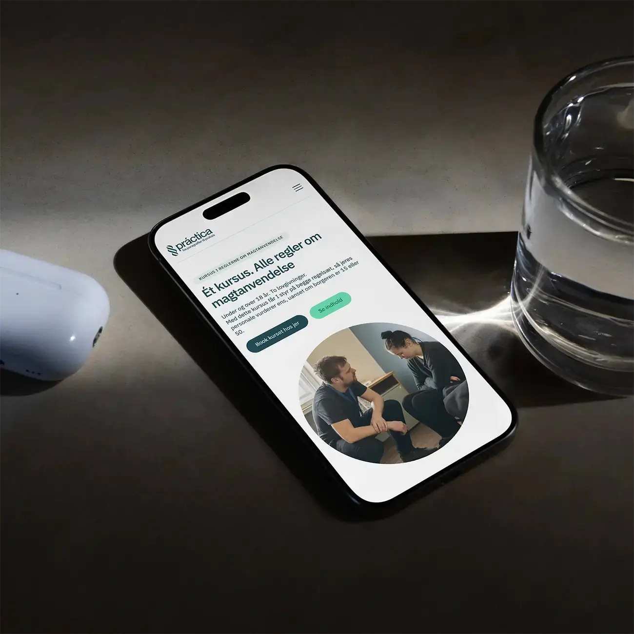 Webdesign til Práctica på iphone